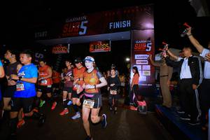 BIB: 500, 1371, 2019, 305
                            <button type="button" onclick="openModal(5783822)" class="btn btn-primary btn-sm float-right btn-popup" data-toggle="modal" data-target=".modal-high-quality">
                        <i class="fas fa-shopping-cart"></i> Add to Cart
                    </button>
                                            <button type="button" onclick="isThisMe(5783822, true)" class="btn btn-success btn-sm float-right btn-popup btn-isme hidden" data-toggle="tooltip" data-placement="bottom" title="นี่คือรูปของคุณใช่ไหม คลิกที่นี่เพื่อเอาเข้าอัลบั้ม">
                        <i class="fas fa-plus"></i> Add to album
                    </button>
                    <button type="button" onclick="isThisMe(5783822, false)" class="btn btn-warning btn-sm float-right btn-popup btn-isnotme hidden">
                        <i class="fas fa-ban"></i> Remove from album
                    </button>