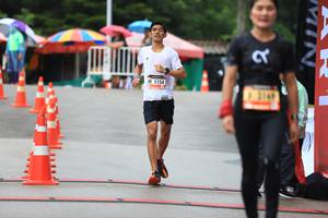 BIB: 1154
                            <button type="button" onclick="openModal(5567695)" class="btn btn-primary btn-sm float-right btn-popup" data-toggle="modal" data-target=".modal-high-quality">
                        <i class="fas fa-shopping-cart"></i> Add to Cart
                    </button>
                                            <button type="button" onclick="isThisMe(5567695, true)" class="btn btn-success btn-sm float-right btn-popup btn-isme hidden" data-toggle="tooltip" data-placement="bottom" title="นี่คือรูปของคุณใช่ไหม คลิกที่นี่เพื่อเอาเข้าอัลบั้ม">
                        <i class="fas fa-plus"></i> Add to album
                    </button>
                    <button type="button" onclick="isThisMe(5567695, false)" class="btn btn-warning btn-sm float-right btn-popup btn-isnotme hidden">
                        <i class="fas fa-ban"></i> Remove from album
                    </button>