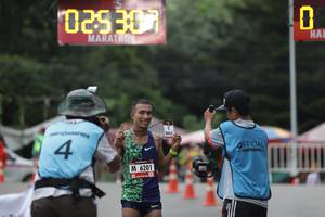 BIB: 6201
                            <button type="button" onclick="openModal(5566736)" class="btn btn-primary btn-sm float-right btn-popup" data-toggle="modal" data-target=".modal-high-quality">
                        <i class="fas fa-shopping-cart"></i> Add to Cart
                    </button>
                                            <button type="button" onclick="isThisMe(5566736, true)" class="btn btn-success btn-sm float-right btn-popup btn-isme hidden" data-toggle="tooltip" data-placement="bottom" title="นี่คือรูปของคุณใช่ไหม คลิกที่นี่เพื่อเอาเข้าอัลบั้ม">
                        <i class="fas fa-plus"></i> Add to album
                    </button>
                    <button type="button" onclick="isThisMe(5566736, false)" class="btn btn-warning btn-sm float-right btn-popup btn-isnotme hidden">
                        <i class="fas fa-ban"></i> Remove from album
                    </button>