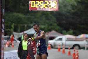 BIB: 201
                            <button type="button" onclick="openModal(5566733)" class="btn btn-primary btn-sm float-right btn-popup" data-toggle="modal" data-target=".modal-high-quality">
                        <i class="fas fa-shopping-cart"></i> Add to Cart
                    </button>
                                            <button type="button" onclick="isThisMe(5566733, true)" class="btn btn-success btn-sm float-right btn-popup btn-isme hidden" data-toggle="tooltip" data-placement="bottom" title="นี่คือรูปของคุณใช่ไหม คลิกที่นี่เพื่อเอาเข้าอัลบั้ม">
                        <i class="fas fa-plus"></i> Add to album
                    </button>
                    <button type="button" onclick="isThisMe(5566733, false)" class="btn btn-warning btn-sm float-right btn-popup btn-isnotme hidden">
                        <i class="fas fa-ban"></i> Remove from album
                    </button>