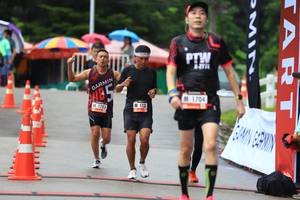 BIB: 1704, 1283, 113
                            <button type="button" onclick="openModal(5567572)" class="btn btn-primary btn-sm float-right btn-popup" data-toggle="modal" data-target=".modal-high-quality">
                        <i class="fas fa-shopping-cart"></i> Add to Cart
                    </button>
                                            <button type="button" onclick="isThisMe(5567572, true)" class="btn btn-success btn-sm float-right btn-popup btn-isme hidden" data-toggle="tooltip" data-placement="bottom" title="นี่คือรูปของคุณใช่ไหม คลิกที่นี่เพื่อเอาเข้าอัลบั้ม">
                        <i class="fas fa-plus"></i> Add to album
                    </button>
                    <button type="button" onclick="isThisMe(5567572, false)" class="btn btn-warning btn-sm float-right btn-popup btn-isnotme hidden">
                        <i class="fas fa-ban"></i> Remove from album
                    </button>