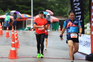 BIB: 1192
                            <button type="button" onclick="openModal(5568499)" class="btn btn-primary btn-sm float-right btn-popup" data-toggle="modal" data-target=".modal-high-quality">
                        <i class="fas fa-shopping-cart"></i> Add to Cart
                    </button>
                                            <button type="button" onclick="isThisMe(5568499, true)" class="btn btn-success btn-sm float-right btn-popup btn-isme hidden" data-toggle="tooltip" data-placement="bottom" title="นี่คือรูปของคุณใช่ไหม คลิกที่นี่เพื่อเอาเข้าอัลบั้ม">
                        <i class="fas fa-plus"></i> Add to album
                    </button>
                    <button type="button" onclick="isThisMe(5568499, false)" class="btn btn-warning btn-sm float-right btn-popup btn-isnotme hidden">
                        <i class="fas fa-ban"></i> Remove from album
                    </button>