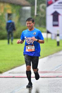 BIB: 1371
                            <button type="button" onclick="openModal(5579252)" class="btn btn-primary btn-sm float-right btn-popup" data-toggle="modal" data-target=".modal-high-quality">
                        <i class="fas fa-shopping-cart"></i> Add to Cart
                    </button>
                                            <button type="button" onclick="isThisMe(5579252, true)" class="btn btn-success btn-sm float-right btn-popup btn-isme hidden" data-toggle="tooltip" data-placement="bottom" title="นี่คือรูปของคุณใช่ไหม คลิกที่นี่เพื่อเอาเข้าอัลบั้ม">
                        <i class="fas fa-plus"></i> Add to album
                    </button>
                    <button type="button" onclick="isThisMe(5579252, false)" class="btn btn-warning btn-sm float-right btn-popup btn-isnotme hidden">
                        <i class="fas fa-ban"></i> Remove from album
                    </button>