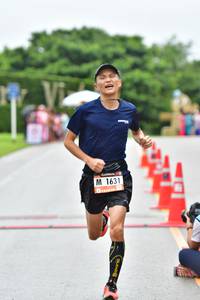 BIB: 1631
                            <button type="button" onclick="openModal(5577605)" class="btn btn-primary btn-sm float-right btn-popup" data-toggle="modal" data-target=".modal-high-quality">
                        <i class="fas fa-shopping-cart"></i> Add to Cart
                    </button>
                                            <button type="button" onclick="isThisMe(5577605, true)" class="btn btn-success btn-sm float-right btn-popup btn-isme hidden" data-toggle="tooltip" data-placement="bottom" title="นี่คือรูปของคุณใช่ไหม คลิกที่นี่เพื่อเอาเข้าอัลบั้ม">
                        <i class="fas fa-plus"></i> Add to album
                    </button>
                    <button type="button" onclick="isThisMe(5577605, false)" class="btn btn-warning btn-sm float-right btn-popup btn-isnotme hidden">
                        <i class="fas fa-ban"></i> Remove from album
                    </button>