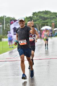 BIB: 1372, 1274
                            <button type="button" onclick="openModal(5584947)" class="btn btn-primary btn-sm float-right btn-popup" data-toggle="modal" data-target=".modal-high-quality">
                        <i class="fas fa-shopping-cart"></i> Add to Cart
                    </button>
                                            <button type="button" onclick="isThisMe(5584947, true)" class="btn btn-success btn-sm float-right btn-popup btn-isme hidden" data-toggle="tooltip" data-placement="bottom" title="นี่คือรูปของคุณใช่ไหม คลิกที่นี่เพื่อเอาเข้าอัลบั้ม">
                        <i class="fas fa-plus"></i> Add to album
                    </button>
                    <button type="button" onclick="isThisMe(5584947, false)" class="btn btn-warning btn-sm float-right btn-popup btn-isnotme hidden">
                        <i class="fas fa-ban"></i> Remove from album
                    </button>