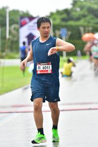 BIB: 6041
                            <button type="button" onclick="openModal(5695208)" class="btn btn-primary btn-sm float-right btn-popup" data-toggle="modal" data-target=".modal-high-quality">
                        <i class="fas fa-shopping-cart"></i> Add to Cart
                    </button>
                                            <button type="button" onclick="isThisMe(5695208, true)" class="btn btn-success btn-sm float-right btn-popup btn-isme hidden" data-toggle="tooltip" data-placement="bottom" title="นี่คือรูปของคุณใช่ไหม คลิกที่นี่เพื่อเอาเข้าอัลบั้ม">
                        <i class="fas fa-plus"></i> Add to album
                    </button>
                    <button type="button" onclick="isThisMe(5695208, false)" class="btn btn-warning btn-sm float-right btn-popup btn-isnotme hidden">
                        <i class="fas fa-ban"></i> Remove from album
                    </button>