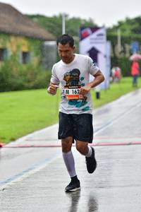 BIB: 162
                            <button type="button" onclick="openModal(5690202)" class="btn btn-primary btn-sm float-right btn-popup" data-toggle="modal" data-target=".modal-high-quality">
                        <i class="fas fa-shopping-cart"></i> Add to Cart
                    </button>
                                            <button type="button" onclick="isThisMe(5690202, true)" class="btn btn-success btn-sm float-right btn-popup btn-isme hidden" data-toggle="tooltip" data-placement="bottom" title="นี่คือรูปของคุณใช่ไหม คลิกที่นี่เพื่อเอาเข้าอัลบั้ม">
                        <i class="fas fa-plus"></i> Add to album
                    </button>
                    <button type="button" onclick="isThisMe(5690202, false)" class="btn btn-warning btn-sm float-right btn-popup btn-isnotme hidden">
                        <i class="fas fa-ban"></i> Remove from album
                    </button>