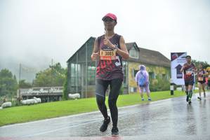 BIB: 3085
                            <button type="button" onclick="openModal(5776615)" class="btn btn-primary btn-sm float-right btn-popup" data-toggle="modal" data-target=".modal-high-quality">
                        <i class="fas fa-shopping-cart"></i> Add to Cart
                    </button>
                                            <button type="button" onclick="isThisMe(5776615, true)" class="btn btn-success btn-sm float-right btn-popup btn-isme hidden" data-toggle="tooltip" data-placement="bottom" title="นี่คือรูปของคุณใช่ไหม คลิกที่นี่เพื่อเอาเข้าอัลบั้ม">
                        <i class="fas fa-plus"></i> Add to album
                    </button>
                    <button type="button" onclick="isThisMe(5776615, false)" class="btn btn-warning btn-sm float-right btn-popup btn-isnotme hidden">
                        <i class="fas fa-ban"></i> Remove from album
                    </button>