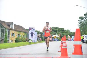 BIB: 1404
                            <button type="button" onclick="openModal(5775509)" class="btn btn-primary btn-sm float-right btn-popup" data-toggle="modal" data-target=".modal-high-quality">
                        <i class="fas fa-shopping-cart"></i> Add to Cart
                    </button>
                                            <button type="button" onclick="isThisMe(5775509, true)" class="btn btn-success btn-sm float-right btn-popup btn-isme hidden" data-toggle="tooltip" data-placement="bottom" title="นี่คือรูปของคุณใช่ไหม คลิกที่นี่เพื่อเอาเข้าอัลบั้ม">
                        <i class="fas fa-plus"></i> Add to album
                    </button>
                    <button type="button" onclick="isThisMe(5775509, false)" class="btn btn-warning btn-sm float-right btn-popup btn-isnotme hidden">
                        <i class="fas fa-ban"></i> Remove from album
                    </button>