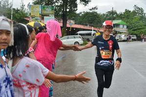 BIB: 3293
                            <button type="button" onclick="openModal(5777001)" class="btn btn-primary btn-sm float-right btn-popup" data-toggle="modal" data-target=".modal-high-quality">
                        <i class="fas fa-shopping-cart"></i> Add to Cart
                    </button>
                                            <button type="button" onclick="isThisMe(5777001, true)" class="btn btn-success btn-sm float-right btn-popup btn-isme hidden" data-toggle="tooltip" data-placement="bottom" title="นี่คือรูปของคุณใช่ไหม คลิกที่นี่เพื่อเอาเข้าอัลบั้ม">
                        <i class="fas fa-plus"></i> Add to album
                    </button>
                    <button type="button" onclick="isThisMe(5777001, false)" class="btn btn-warning btn-sm float-right btn-popup btn-isnotme hidden">
                        <i class="fas fa-ban"></i> Remove from album
                    </button>