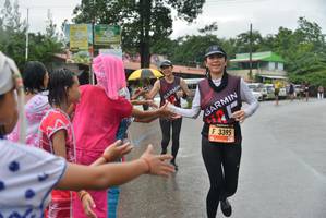 BIB: 3395
                            <button type="button" onclick="openModal(5776994)" class="btn btn-primary btn-sm float-right btn-popup" data-toggle="modal" data-target=".modal-high-quality">
                        <i class="fas fa-shopping-cart"></i> Add to Cart
                    </button>
                                            <button type="button" onclick="isThisMe(5776994, true)" class="btn btn-success btn-sm float-right btn-popup btn-isme hidden" data-toggle="tooltip" data-placement="bottom" title="นี่คือรูปของคุณใช่ไหม คลิกที่นี่เพื่อเอาเข้าอัลบั้ม">
                        <i class="fas fa-plus"></i> Add to album
                    </button>
                    <button type="button" onclick="isThisMe(5776994, false)" class="btn btn-warning btn-sm float-right btn-popup btn-isnotme hidden">
                        <i class="fas fa-ban"></i> Remove from album
                    </button>