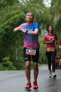 BIB: 3319, 1357
                            <button type="button" onclick="openModal(5585347)" class="btn btn-primary btn-sm float-right btn-popup" data-toggle="modal" data-target=".modal-high-quality">
                        <i class="fas fa-shopping-cart"></i> Add to Cart
                    </button>
                                            <button type="button" onclick="isThisMe(5585347, true)" class="btn btn-success btn-sm float-right btn-popup btn-isme hidden" data-toggle="tooltip" data-placement="bottom" title="นี่คือรูปของคุณใช่ไหม คลิกที่นี่เพื่อเอาเข้าอัลบั้ม">
                        <i class="fas fa-plus"></i> Add to album
                    </button>
                    <button type="button" onclick="isThisMe(5585347, false)" class="btn btn-warning btn-sm float-right btn-popup btn-isnotme hidden">
                        <i class="fas fa-ban"></i> Remove from album
                    </button>