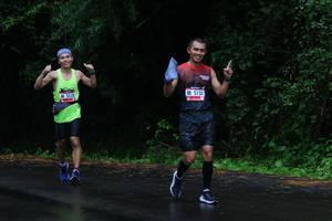 BIB: 528, 5130
                            <button type="button" onclick="openModal(5590913)" class="btn btn-primary btn-sm float-right btn-popup" data-toggle="modal" data-target=".modal-high-quality">
                        <i class="fas fa-shopping-cart"></i> Add to Cart
                    </button>
                                            <button type="button" onclick="isThisMe(5590913, true)" class="btn btn-success btn-sm float-right btn-popup btn-isme hidden" data-toggle="tooltip" data-placement="bottom" title="นี่คือรูปของคุณใช่ไหม คลิกที่นี่เพื่อเอาเข้าอัลบั้ม">
                        <i class="fas fa-plus"></i> Add to album
                    </button>
                    <button type="button" onclick="isThisMe(5590913, false)" class="btn btn-warning btn-sm float-right btn-popup btn-isnotme hidden">
                        <i class="fas fa-ban"></i> Remove from album
                    </button>