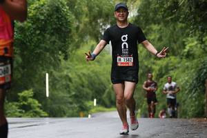 BIB: 1582, 060
                            <button type="button" onclick="openModal(5728137)" class="btn btn-primary btn-sm float-right btn-popup" data-toggle="modal" data-target=".modal-high-quality">
                        <i class="fas fa-shopping-cart"></i> Add to Cart
                    </button>
                                            <button type="button" onclick="isThisMe(5728137, true)" class="btn btn-success btn-sm float-right btn-popup btn-isme hidden" data-toggle="tooltip" data-placement="bottom" title="นี่คือรูปของคุณใช่ไหม คลิกที่นี่เพื่อเอาเข้าอัลบั้ม">
                        <i class="fas fa-plus"></i> Add to album
                    </button>
                    <button type="button" onclick="isThisMe(5728137, false)" class="btn btn-warning btn-sm float-right btn-popup btn-isnotme hidden">
                        <i class="fas fa-ban"></i> Remove from album
                    </button>