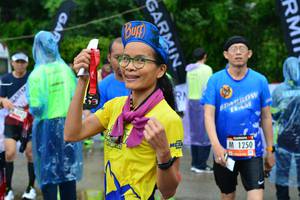 BIB: 1250
                            <button type="button" onclick="openModal(5744596)" class="btn btn-primary btn-sm float-right btn-popup" data-toggle="modal" data-target=".modal-high-quality">
                        <i class="fas fa-shopping-cart"></i> Add to Cart
                    </button>
                                            <button type="button" onclick="isThisMe(5744596, true)" class="btn btn-success btn-sm float-right btn-popup btn-isme hidden" data-toggle="tooltip" data-placement="bottom" title="นี่คือรูปของคุณใช่ไหม คลิกที่นี่เพื่อเอาเข้าอัลบั้ม">
                        <i class="fas fa-plus"></i> Add to album
                    </button>
                    <button type="button" onclick="isThisMe(5744596, false)" class="btn btn-warning btn-sm float-right btn-popup btn-isnotme hidden">
                        <i class="fas fa-ban"></i> Remove from album
                    </button>