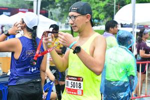 BIB: 5018
                            <button type="button" onclick="openModal(5727121)" class="btn btn-primary btn-sm float-right btn-popup" data-toggle="modal" data-target=".modal-high-quality">
                        <i class="fas fa-shopping-cart"></i> Add to Cart
                    </button>
                                            <button type="button" onclick="isThisMe(5727121, true)" class="btn btn-success btn-sm float-right btn-popup btn-isme hidden" data-toggle="tooltip" data-placement="bottom" title="นี่คือรูปของคุณใช่ไหม คลิกที่นี่เพื่อเอาเข้าอัลบั้ม">
                        <i class="fas fa-plus"></i> Add to album
                    </button>
                    <button type="button" onclick="isThisMe(5727121, false)" class="btn btn-warning btn-sm float-right btn-popup btn-isnotme hidden">
                        <i class="fas fa-ban"></i> Remove from album
                    </button>