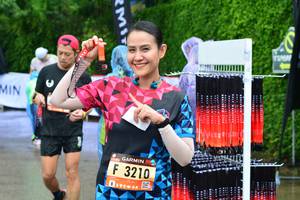 BIB: 3210
                            <button type="button" onclick="openModal(5729824)" class="btn btn-primary btn-sm float-right btn-popup" data-toggle="modal" data-target=".modal-high-quality">
                        <i class="fas fa-shopping-cart"></i> Add to Cart
                    </button>
                                            <button type="button" onclick="isThisMe(5729824, true)" class="btn btn-success btn-sm float-right btn-popup btn-isme hidden" data-toggle="tooltip" data-placement="bottom" title="นี่คือรูปของคุณใช่ไหม คลิกที่นี่เพื่อเอาเข้าอัลบั้ม">
                        <i class="fas fa-plus"></i> Add to album
                    </button>
                    <button type="button" onclick="isThisMe(5729824, false)" class="btn btn-warning btn-sm float-right btn-popup btn-isnotme hidden">
                        <i class="fas fa-ban"></i> Remove from album
                    </button>