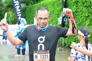 BIB: 1325
                            <button type="button" onclick="openModal(5744425)" class="btn btn-primary btn-sm float-right btn-popup" data-toggle="modal" data-target=".modal-high-quality">
                        <i class="fas fa-shopping-cart"></i> Add to Cart
                    </button>
                                            <button type="button" onclick="isThisMe(5744425, true)" class="btn btn-success btn-sm float-right btn-popup btn-isme hidden" data-toggle="tooltip" data-placement="bottom" title="นี่คือรูปของคุณใช่ไหม คลิกที่นี่เพื่อเอาเข้าอัลบั้ม">
                        <i class="fas fa-plus"></i> Add to album
                    </button>
                    <button type="button" onclick="isThisMe(5744425, false)" class="btn btn-warning btn-sm float-right btn-popup btn-isnotme hidden">
                        <i class="fas fa-ban"></i> Remove from album
                    </button>