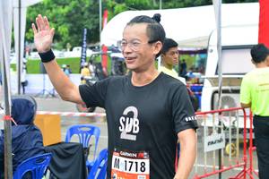 BIB: 1718
                            <button type="button" onclick="openModal(5585671)" class="btn btn-primary btn-sm float-right btn-popup" data-toggle="modal" data-target=".modal-high-quality">
                        <i class="fas fa-shopping-cart"></i> Add to Cart
                    </button>
                                            <button type="button" onclick="isThisMe(5585671, true)" class="btn btn-success btn-sm float-right btn-popup btn-isme hidden" data-toggle="tooltip" data-placement="bottom" title="นี่คือรูปของคุณใช่ไหม คลิกที่นี่เพื่อเอาเข้าอัลบั้ม">
                        <i class="fas fa-plus"></i> Add to album
                    </button>
                    <button type="button" onclick="isThisMe(5585671, false)" class="btn btn-warning btn-sm float-right btn-popup btn-isnotme hidden">
                        <i class="fas fa-ban"></i> Remove from album
                    </button>