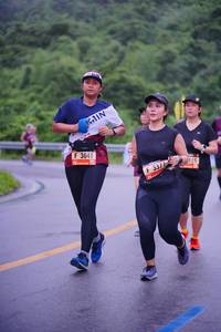 BIB: 3041, 185, 3377
                            <button type="button" onclick="openModal(5713165)" class="btn btn-primary btn-sm float-right btn-popup" data-toggle="modal" data-target=".modal-high-quality">
                        <i class="fas fa-shopping-cart"></i> Add to Cart
                    </button>
                                            <button type="button" onclick="isThisMe(5713165, true)" class="btn btn-success btn-sm float-right btn-popup btn-isme hidden" data-toggle="tooltip" data-placement="bottom" title="นี่คือรูปของคุณใช่ไหม คลิกที่นี่เพื่อเอาเข้าอัลบั้ม">
                        <i class="fas fa-plus"></i> Add to album
                    </button>
                    <button type="button" onclick="isThisMe(5713165, false)" class="btn btn-warning btn-sm float-right btn-popup btn-isnotme hidden">
                        <i class="fas fa-ban"></i> Remove from album
                    </button>