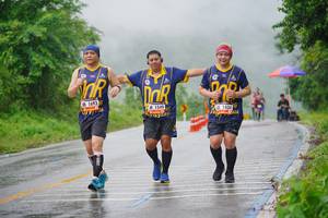 BIB: 1693, 1549, 1434
                            <button type="button" onclick="openModal(5598185)" class="btn btn-primary btn-sm float-right btn-popup" data-toggle="modal" data-target=".modal-high-quality">
                        <i class="fas fa-shopping-cart"></i> Add to Cart
                    </button>
                                            <button type="button" onclick="isThisMe(5598185, true)" class="btn btn-success btn-sm float-right btn-popup btn-isme hidden" data-toggle="tooltip" data-placement="bottom" title="นี่คือรูปของคุณใช่ไหม คลิกที่นี่เพื่อเอาเข้าอัลบั้ม">
                        <i class="fas fa-plus"></i> Add to album
                    </button>
                    <button type="button" onclick="isThisMe(5598185, false)" class="btn btn-warning btn-sm float-right btn-popup btn-isnotme hidden">
                        <i class="fas fa-ban"></i> Remove from album
                    </button>