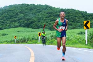 BIB: 6201
                            <button type="button" onclick="openModal(5852288)" class="btn btn-primary btn-sm float-right btn-popup" data-toggle="modal" data-target=".modal-high-quality">
                        <i class="fas fa-shopping-cart"></i> Add to Cart
                    </button>
                                            <button type="button" onclick="isThisMe(5852288, true)" class="btn btn-success btn-sm float-right btn-popup btn-isme hidden" data-toggle="tooltip" data-placement="bottom" title="นี่คือรูปของคุณใช่ไหม คลิกที่นี่เพื่อเอาเข้าอัลบั้ม">
                        <i class="fas fa-plus"></i> Add to album
                    </button>
                    <button type="button" onclick="isThisMe(5852288, false)" class="btn btn-warning btn-sm float-right btn-popup btn-isnotme hidden">
                        <i class="fas fa-ban"></i> Remove from album
                    </button>