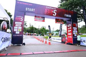 BIB: 2019, 3808
                            <button type="button" onclick="openModal(5858445)" class="btn btn-primary btn-sm float-right btn-popup" data-toggle="modal" data-target=".modal-high-quality">
                        <i class="fas fa-shopping-cart"></i> Add to Cart
                    </button>
                                            <button type="button" onclick="isThisMe(5858445, true)" class="btn btn-success btn-sm float-right btn-popup btn-isme hidden" data-toggle="tooltip" data-placement="bottom" title="นี่คือรูปของคุณใช่ไหม คลิกที่นี่เพื่อเอาเข้าอัลบั้ม">
                        <i class="fas fa-plus"></i> Add to album
                    </button>
                    <button type="button" onclick="isThisMe(5858445, false)" class="btn btn-warning btn-sm float-right btn-popup btn-isnotme hidden">
                        <i class="fas fa-ban"></i> Remove from album
                    </button>