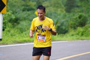 BIB: 1382
                            <button type="button" onclick="openModal(5564448)" class="btn btn-primary btn-sm float-right btn-popup" data-toggle="modal" data-target=".modal-high-quality">
                        <i class="fas fa-shopping-cart"></i> Add to Cart
                    </button>
                                            <button type="button" onclick="isThisMe(5564448, true)" class="btn btn-success btn-sm float-right btn-popup btn-isme hidden" data-toggle="tooltip" data-placement="bottom" title="นี่คือรูปของคุณใช่ไหม คลิกที่นี่เพื่อเอาเข้าอัลบั้ม">
                        <i class="fas fa-plus"></i> Add to album
                    </button>
                    <button type="button" onclick="isThisMe(5564448, false)" class="btn btn-warning btn-sm float-right btn-popup btn-isnotme hidden">
                        <i class="fas fa-ban"></i> Remove from album
                    </button>