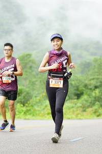 BIB: 1548, 3371
                            <button type="button" onclick="openModal(5608126)" class="btn btn-primary btn-sm float-right btn-popup" data-toggle="modal" data-target=".modal-high-quality">
                        <i class="fas fa-shopping-cart"></i> Add to Cart
                    </button>
                                            <button type="button" onclick="isThisMe(5608126, true)" class="btn btn-success btn-sm float-right btn-popup btn-isme hidden" data-toggle="tooltip" data-placement="bottom" title="นี่คือรูปของคุณใช่ไหม คลิกที่นี่เพื่อเอาเข้าอัลบั้ม">
                        <i class="fas fa-plus"></i> Add to album
                    </button>
                    <button type="button" onclick="isThisMe(5608126, false)" class="btn btn-warning btn-sm float-right btn-popup btn-isnotme hidden">
                        <i class="fas fa-ban"></i> Remove from album
                    </button>