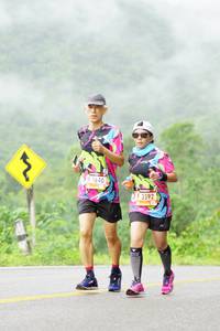 BIB: 1640, 3392
                            <button type="button" onclick="openModal(5608171)" class="btn btn-primary btn-sm float-right btn-popup" data-toggle="modal" data-target=".modal-high-quality">
                        <i class="fas fa-shopping-cart"></i> Add to Cart
                    </button>
                                            <button type="button" onclick="isThisMe(5608171, true)" class="btn btn-success btn-sm float-right btn-popup btn-isme hidden" data-toggle="tooltip" data-placement="bottom" title="นี่คือรูปของคุณใช่ไหม คลิกที่นี่เพื่อเอาเข้าอัลบั้ม">
                        <i class="fas fa-plus"></i> Add to album
                    </button>
                    <button type="button" onclick="isThisMe(5608171, false)" class="btn btn-warning btn-sm float-right btn-popup btn-isnotme hidden">
                        <i class="fas fa-ban"></i> Remove from album
                    </button>