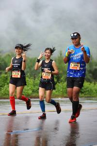 BIB: 3098, 3156, 3151
                            <button type="button" onclick="openModal(5553961)" class="btn btn-primary btn-sm float-right btn-popup" data-toggle="modal" data-target=".modal-high-quality">
                        <i class="fas fa-shopping-cart"></i> Add to Cart
                    </button>
                                            <button type="button" onclick="isThisMe(5553961, true)" class="btn btn-success btn-sm float-right btn-popup btn-isme hidden" data-toggle="tooltip" data-placement="bottom" title="นี่คือรูปของคุณใช่ไหม คลิกที่นี่เพื่อเอาเข้าอัลบั้ม">
                        <i class="fas fa-plus"></i> Add to album
                    </button>
                    <button type="button" onclick="isThisMe(5553961, false)" class="btn btn-warning btn-sm float-right btn-popup btn-isnotme hidden">
                        <i class="fas fa-ban"></i> Remove from album
                    </button>