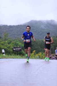 BIB: 525
                            <button type="button" onclick="openModal(5634972)" class="btn btn-primary btn-sm float-right btn-popup" data-toggle="modal" data-target=".modal-high-quality">
                        <i class="fas fa-shopping-cart"></i> Add to Cart
                    </button>
                                            <button type="button" onclick="isThisMe(5634972, true)" class="btn btn-success btn-sm float-right btn-popup btn-isme hidden" data-toggle="tooltip" data-placement="bottom" title="นี่คือรูปของคุณใช่ไหม คลิกที่นี่เพื่อเอาเข้าอัลบั้ม">
                        <i class="fas fa-plus"></i> Add to album
                    </button>
                    <button type="button" onclick="isThisMe(5634972, false)" class="btn btn-warning btn-sm float-right btn-popup btn-isnotme hidden">
                        <i class="fas fa-ban"></i> Remove from album
                    </button>