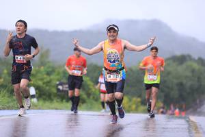 BIB: 6180, 1122
                            <button type="button" onclick="openModal(5614928)" class="btn btn-primary btn-sm float-right btn-popup" data-toggle="modal" data-target=".modal-high-quality">
                        <i class="fas fa-shopping-cart"></i> Add to Cart
                    </button>
                                            <button type="button" onclick="isThisMe(5614928, true)" class="btn btn-success btn-sm float-right btn-popup btn-isme hidden" data-toggle="tooltip" data-placement="bottom" title="นี่คือรูปของคุณใช่ไหม คลิกที่นี่เพื่อเอาเข้าอัลบั้ม">
                        <i class="fas fa-plus"></i> Add to album
                    </button>
                    <button type="button" onclick="isThisMe(5614928, false)" class="btn btn-warning btn-sm float-right btn-popup btn-isnotme hidden">
                        <i class="fas fa-ban"></i> Remove from album
                    </button>