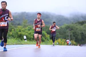 BIB: 1485, 1020
                            <button type="button" onclick="openModal(5606497)" class="btn btn-primary btn-sm float-right btn-popup" data-toggle="modal" data-target=".modal-high-quality">
                        <i class="fas fa-shopping-cart"></i> Add to Cart
                    </button>
                                            <button type="button" onclick="isThisMe(5606497, true)" class="btn btn-success btn-sm float-right btn-popup btn-isme hidden" data-toggle="tooltip" data-placement="bottom" title="นี่คือรูปของคุณใช่ไหม คลิกที่นี่เพื่อเอาเข้าอัลบั้ม">
                        <i class="fas fa-plus"></i> Add to album
                    </button>
                    <button type="button" onclick="isThisMe(5606497, false)" class="btn btn-warning btn-sm float-right btn-popup btn-isnotme hidden">
                        <i class="fas fa-ban"></i> Remove from album
                    </button>