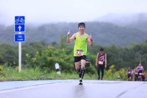 BIB: 7000, 5310
                            <button type="button" onclick="openModal(5641328)" class="btn btn-primary btn-sm float-right btn-popup" data-toggle="modal" data-target=".modal-high-quality">
                        <i class="fas fa-shopping-cart"></i> Add to Cart
                    </button>
                                            <button type="button" onclick="isThisMe(5641328, true)" class="btn btn-success btn-sm float-right btn-popup btn-isme hidden" data-toggle="tooltip" data-placement="bottom" title="นี่คือรูปของคุณใช่ไหม คลิกที่นี่เพื่อเอาเข้าอัลบั้ม">
                        <i class="fas fa-plus"></i> Add to album
                    </button>
                    <button type="button" onclick="isThisMe(5641328, false)" class="btn btn-warning btn-sm float-right btn-popup btn-isnotme hidden">
                        <i class="fas fa-ban"></i> Remove from album
                    </button>