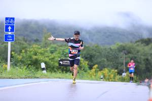 BIB: 7000, 1639
                            <button type="button" onclick="openModal(5604453)" class="btn btn-primary btn-sm float-right btn-popup" data-toggle="modal" data-target=".modal-high-quality">
                        <i class="fas fa-shopping-cart"></i> Add to Cart
                    </button>
                                            <button type="button" onclick="isThisMe(5604453, true)" class="btn btn-success btn-sm float-right btn-popup btn-isme hidden" data-toggle="tooltip" data-placement="bottom" title="นี่คือรูปของคุณใช่ไหม คลิกที่นี่เพื่อเอาเข้าอัลบั้ม">
                        <i class="fas fa-plus"></i> Add to album
                    </button>
                    <button type="button" onclick="isThisMe(5604453, false)" class="btn btn-warning btn-sm float-right btn-popup btn-isnotme hidden">
                        <i class="fas fa-ban"></i> Remove from album
                    </button>