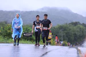 BIB: 3327, 1301, 5476
                            <button type="button" onclick="openModal(5639279)" class="btn btn-primary btn-sm float-right btn-popup" data-toggle="modal" data-target=".modal-high-quality">
                        <i class="fas fa-shopping-cart"></i> Add to Cart
                    </button>
                                            <button type="button" onclick="isThisMe(5639279, true)" class="btn btn-success btn-sm float-right btn-popup btn-isme hidden" data-toggle="tooltip" data-placement="bottom" title="นี่คือรูปของคุณใช่ไหม คลิกที่นี่เพื่อเอาเข้าอัลบั้ม">
                        <i class="fas fa-plus"></i> Add to album
                    </button>
                    <button type="button" onclick="isThisMe(5639279, false)" class="btn btn-warning btn-sm float-right btn-popup btn-isnotme hidden">
                        <i class="fas fa-ban"></i> Remove from album
                    </button>