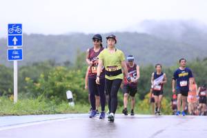 BIB: 7000, 3013
                            <button type="button" onclick="openModal(5621414)" class="btn btn-primary btn-sm float-right btn-popup" data-toggle="modal" data-target=".modal-high-quality">
                        <i class="fas fa-shopping-cart"></i> Add to Cart
                    </button>
                                            <button type="button" onclick="isThisMe(5621414, true)" class="btn btn-success btn-sm float-right btn-popup btn-isme hidden" data-toggle="tooltip" data-placement="bottom" title="นี่คือรูปของคุณใช่ไหม คลิกที่นี่เพื่อเอาเข้าอัลบั้ม">
                        <i class="fas fa-plus"></i> Add to album
                    </button>
                    <button type="button" onclick="isThisMe(5621414, false)" class="btn btn-warning btn-sm float-right btn-popup btn-isnotme hidden">
                        <i class="fas fa-ban"></i> Remove from album
                    </button>