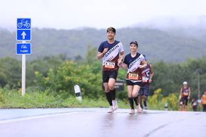 BIB: 7000, 1176, 3165
                            <button type="button" onclick="openModal(5620747)" class="btn btn-primary btn-sm float-right btn-popup" data-toggle="modal" data-target=".modal-high-quality">
                        <i class="fas fa-shopping-cart"></i> Add to Cart
                    </button>
                                            <button type="button" onclick="isThisMe(5620747, true)" class="btn btn-success btn-sm float-right btn-popup btn-isme hidden" data-toggle="tooltip" data-placement="bottom" title="นี่คือรูปของคุณใช่ไหม คลิกที่นี่เพื่อเอาเข้าอัลบั้ม">
                        <i class="fas fa-plus"></i> Add to album
                    </button>
                    <button type="button" onclick="isThisMe(5620747, false)" class="btn btn-warning btn-sm float-right btn-popup btn-isnotme hidden">
                        <i class="fas fa-ban"></i> Remove from album
                    </button>