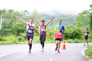 BIB: 1533, 1029, 173
                            <button type="button" onclick="openModal(5656927)" class="btn btn-primary btn-sm float-right btn-popup" data-toggle="modal" data-target=".modal-high-quality">
                        <i class="fas fa-shopping-cart"></i> Add to Cart
                    </button>
                                            <button type="button" onclick="isThisMe(5656927, true)" class="btn btn-success btn-sm float-right btn-popup btn-isme hidden" data-toggle="tooltip" data-placement="bottom" title="นี่คือรูปของคุณใช่ไหม คลิกที่นี่เพื่อเอาเข้าอัลบั้ม">
                        <i class="fas fa-plus"></i> Add to album
                    </button>
                    <button type="button" onclick="isThisMe(5656927, false)" class="btn btn-warning btn-sm float-right btn-popup btn-isnotme hidden">
                        <i class="fas fa-ban"></i> Remove from album
                    </button>