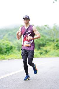 BIB: 1112
                            <button type="button" onclick="openModal(5657698)" class="btn btn-primary btn-sm float-right btn-popup" data-toggle="modal" data-target=".modal-high-quality">
                        <i class="fas fa-shopping-cart"></i> Add to Cart
                    </button>
                                            <button type="button" onclick="isThisMe(5657698, true)" class="btn btn-success btn-sm float-right btn-popup btn-isme hidden" data-toggle="tooltip" data-placement="bottom" title="นี่คือรูปของคุณใช่ไหม คลิกที่นี่เพื่อเอาเข้าอัลบั้ม">
                        <i class="fas fa-plus"></i> Add to album
                    </button>
                    <button type="button" onclick="isThisMe(5657698, false)" class="btn btn-warning btn-sm float-right btn-popup btn-isnotme hidden">
                        <i class="fas fa-ban"></i> Remove from album
                    </button>