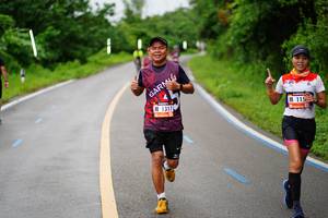 BIB: 1317, 115
                            <button type="button" onclick="openModal(5681266)" class="btn btn-primary btn-sm float-right btn-popup" data-toggle="modal" data-target=".modal-high-quality">
                        <i class="fas fa-shopping-cart"></i> Add to Cart
                    </button>
                                            <button type="button" onclick="isThisMe(5681266, true)" class="btn btn-success btn-sm float-right btn-popup btn-isme hidden" data-toggle="tooltip" data-placement="bottom" title="นี่คือรูปของคุณใช่ไหม คลิกที่นี่เพื่อเอาเข้าอัลบั้ม">
                        <i class="fas fa-plus"></i> Add to album
                    </button>
                    <button type="button" onclick="isThisMe(5681266, false)" class="btn btn-warning btn-sm float-right btn-popup btn-isnotme hidden">
                        <i class="fas fa-ban"></i> Remove from album
                    </button>