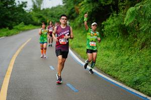 BIB: 1548, 1313
                            <button type="button" onclick="openModal(5622945)" class="btn btn-primary btn-sm float-right btn-popup" data-toggle="modal" data-target=".modal-high-quality">
                        <i class="fas fa-shopping-cart"></i> Add to Cart
                    </button>
                                            <button type="button" onclick="isThisMe(5622945, true)" class="btn btn-success btn-sm float-right btn-popup btn-isme hidden" data-toggle="tooltip" data-placement="bottom" title="นี่คือรูปของคุณใช่ไหม คลิกที่นี่เพื่อเอาเข้าอัลบั้ม">
                        <i class="fas fa-plus"></i> Add to album
                    </button>
                    <button type="button" onclick="isThisMe(5622945, false)" class="btn btn-warning btn-sm float-right btn-popup btn-isnotme hidden">
                        <i class="fas fa-ban"></i> Remove from album
                    </button>