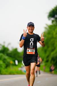 BIB: 1582
                            <button type="button" onclick="openModal(5711802)" class="btn btn-primary btn-sm float-right btn-popup" data-toggle="modal" data-target=".modal-high-quality">
                        <i class="fas fa-shopping-cart"></i> Add to Cart
                    </button>
                                            <button type="button" onclick="isThisMe(5711802, true)" class="btn btn-success btn-sm float-right btn-popup btn-isme hidden" data-toggle="tooltip" data-placement="bottom" title="นี่คือรูปของคุณใช่ไหม คลิกที่นี่เพื่อเอาเข้าอัลบั้ม">
                        <i class="fas fa-plus"></i> Add to album
                    </button>
                    <button type="button" onclick="isThisMe(5711802, false)" class="btn btn-warning btn-sm float-right btn-popup btn-isnotme hidden">
                        <i class="fas fa-ban"></i> Remove from album
                    </button>