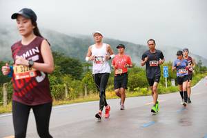 BIB: 3220, 5572, 363
                            <button type="button" onclick="openModal(5640104)" class="btn btn-primary btn-sm float-right btn-popup" data-toggle="modal" data-target=".modal-high-quality">
                        <i class="fas fa-shopping-cart"></i> Add to Cart
                    </button>
                                            <button type="button" onclick="isThisMe(5640104, true)" class="btn btn-success btn-sm float-right btn-popup btn-isme hidden" data-toggle="tooltip" data-placement="bottom" title="นี่คือรูปของคุณใช่ไหม คลิกที่นี่เพื่อเอาเข้าอัลบั้ม">
                        <i class="fas fa-plus"></i> Add to album
                    </button>
                    <button type="button" onclick="isThisMe(5640104, false)" class="btn btn-warning btn-sm float-right btn-popup btn-isnotme hidden">
                        <i class="fas fa-ban"></i> Remove from album
                    </button>