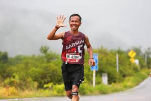 BIB: 6204
                            <button type="button" onclick="openModal(5622298)" class="btn btn-primary btn-sm float-right btn-popup" data-toggle="modal" data-target=".modal-high-quality">
                        <i class="fas fa-shopping-cart"></i> Add to Cart
                    </button>
                                            <button type="button" onclick="isThisMe(5622298, true)" class="btn btn-success btn-sm float-right btn-popup btn-isme hidden" data-toggle="tooltip" data-placement="bottom" title="นี่คือรูปของคุณใช่ไหม คลิกที่นี่เพื่อเอาเข้าอัลบั้ม">
                        <i class="fas fa-plus"></i> Add to album
                    </button>
                    <button type="button" onclick="isThisMe(5622298, false)" class="btn btn-warning btn-sm float-right btn-popup btn-isnotme hidden">
                        <i class="fas fa-ban"></i> Remove from album
                    </button>