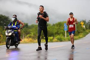 BIB: 6192
                            <button type="button" onclick="openModal(5604774)" class="btn btn-primary btn-sm float-right btn-popup" data-toggle="modal" data-target=".modal-high-quality">
                        <i class="fas fa-shopping-cart"></i> Add to Cart
                    </button>
                                            <button type="button" onclick="isThisMe(5604774, true)" class="btn btn-success btn-sm float-right btn-popup btn-isme hidden" data-toggle="tooltip" data-placement="bottom" title="นี่คือรูปของคุณใช่ไหม คลิกที่นี่เพื่อเอาเข้าอัลบั้ม">
                        <i class="fas fa-plus"></i> Add to album
                    </button>
                    <button type="button" onclick="isThisMe(5604774, false)" class="btn btn-warning btn-sm float-right btn-popup btn-isnotme hidden">
                        <i class="fas fa-ban"></i> Remove from album
                    </button>