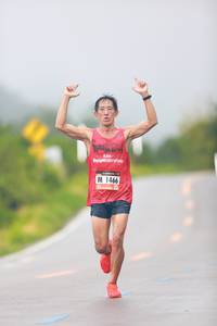 BIB: 1466
                            <button type="button" onclick="openModal(5657308)" class="btn btn-primary btn-sm float-right btn-popup" data-toggle="modal" data-target=".modal-high-quality">
                        <i class="fas fa-shopping-cart"></i> Add to Cart
                    </button>
                                            <button type="button" onclick="isThisMe(5657308, true)" class="btn btn-success btn-sm float-right btn-popup btn-isme hidden" data-toggle="tooltip" data-placement="bottom" title="นี่คือรูปของคุณใช่ไหม คลิกที่นี่เพื่อเอาเข้าอัลบั้ม">
                        <i class="fas fa-plus"></i> Add to album
                    </button>
                    <button type="button" onclick="isThisMe(5657308, false)" class="btn btn-warning btn-sm float-right btn-popup btn-isnotme hidden">
                        <i class="fas fa-ban"></i> Remove from album
                    </button>