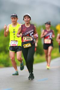 BIB: 3406, 5919
                            <button type="button" onclick="openModal(5637885)" class="btn btn-primary btn-sm float-right btn-popup" data-toggle="modal" data-target=".modal-high-quality">
                        <i class="fas fa-shopping-cart"></i> Add to Cart
                    </button>
                                            <button type="button" onclick="isThisMe(5637885, true)" class="btn btn-success btn-sm float-right btn-popup btn-isme hidden" data-toggle="tooltip" data-placement="bottom" title="นี่คือรูปของคุณใช่ไหม คลิกที่นี่เพื่อเอาเข้าอัลบั้ม">
                        <i class="fas fa-plus"></i> Add to album
                    </button>
                    <button type="button" onclick="isThisMe(5637885, false)" class="btn btn-warning btn-sm float-right btn-popup btn-isnotme hidden">
                        <i class="fas fa-ban"></i> Remove from album
                    </button>