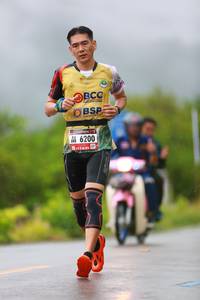 BIB: 6200
                            <button type="button" onclick="openModal(5601055)" class="btn btn-primary btn-sm float-right btn-popup" data-toggle="modal" data-target=".modal-high-quality">
                        <i class="fas fa-shopping-cart"></i> Add to Cart
                    </button>
                                            <button type="button" onclick="isThisMe(5601055, true)" class="btn btn-success btn-sm float-right btn-popup btn-isme hidden" data-toggle="tooltip" data-placement="bottom" title="นี่คือรูปของคุณใช่ไหม คลิกที่นี่เพื่อเอาเข้าอัลบั้ม">
                        <i class="fas fa-plus"></i> Add to album
                    </button>
                    <button type="button" onclick="isThisMe(5601055, false)" class="btn btn-warning btn-sm float-right btn-popup btn-isnotme hidden">
                        <i class="fas fa-ban"></i> Remove from album
                    </button>